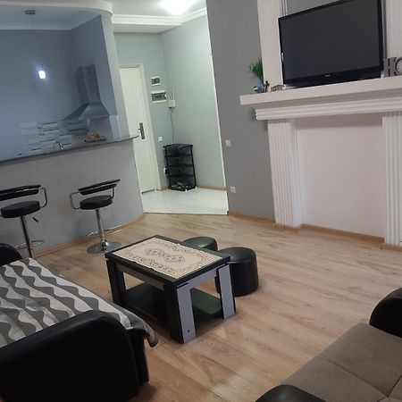 Apartment White Magnolia باتومي المظهر الخارجي الصورة